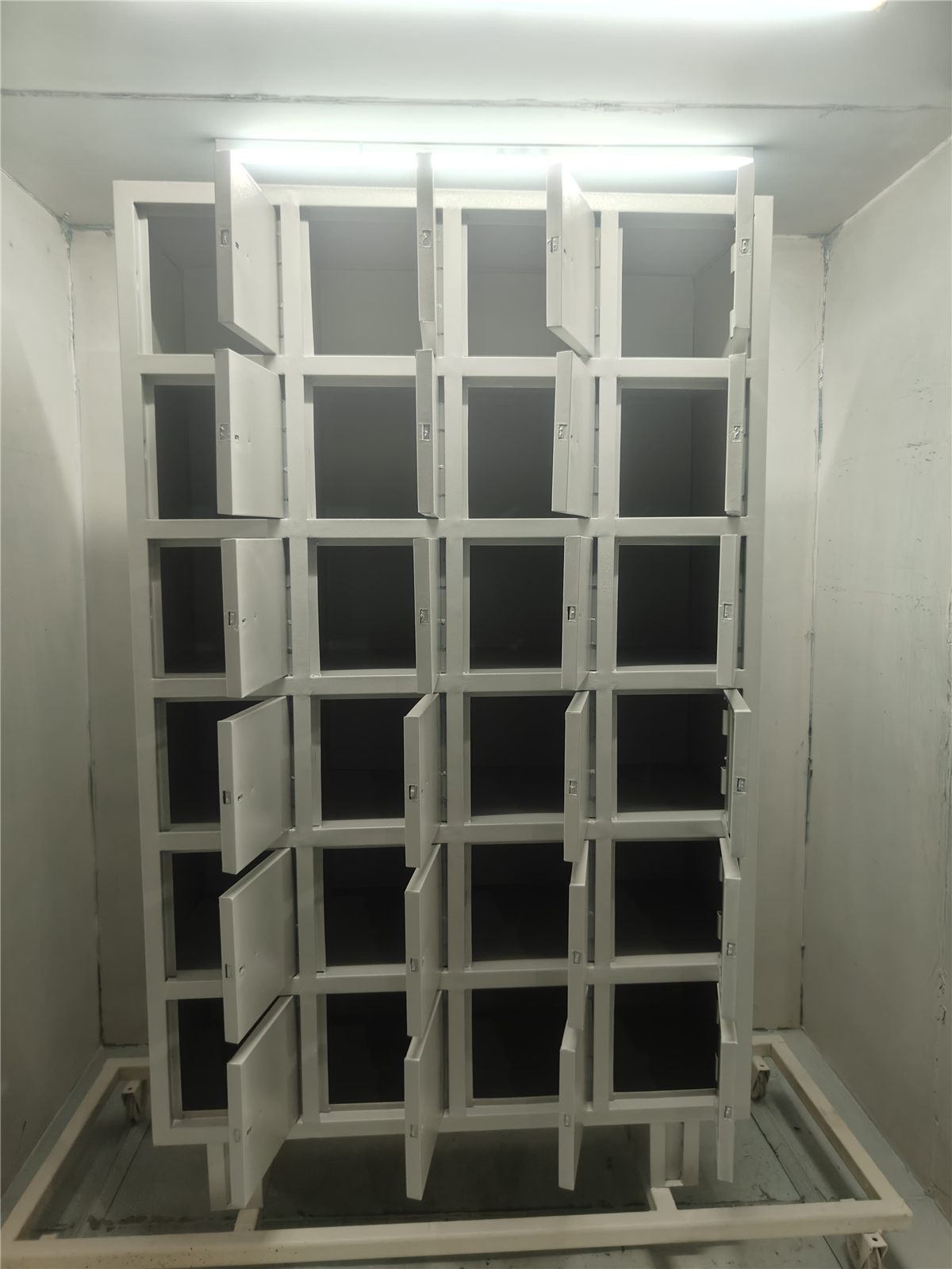 Installed customised UNIVEST steel lockers